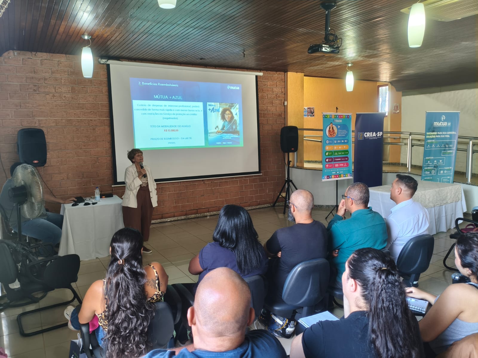 a2fb7484-d7d3-490b-80cf-fd5de84ecc61