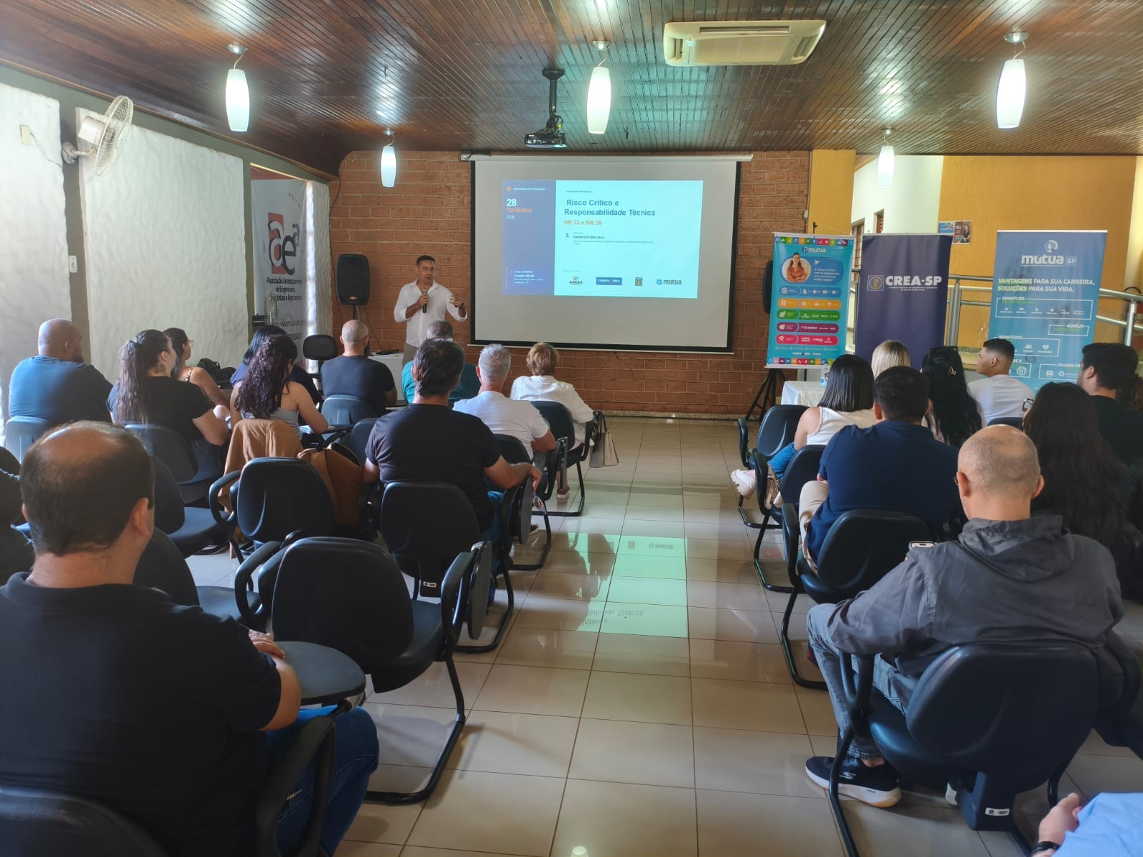 b0665217-588e-471a-a533-5a8f479bb039