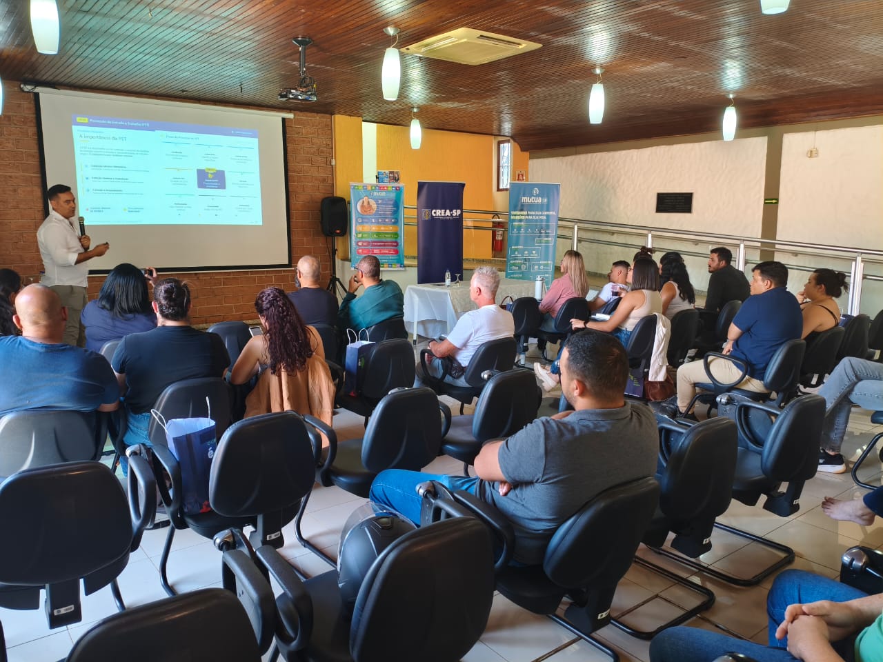 de669881-87e0-4f73-a3be-d0817c869a42